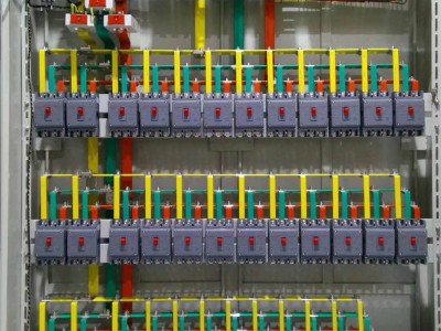 what is electrical switchgear​