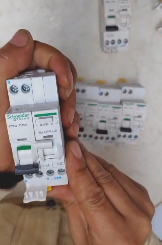 4c9973d7-e6f4-419b-b3be-c66f05a8725a.png 4c9973d7-e6f4-419b-b3be-c66f05a8725a.png